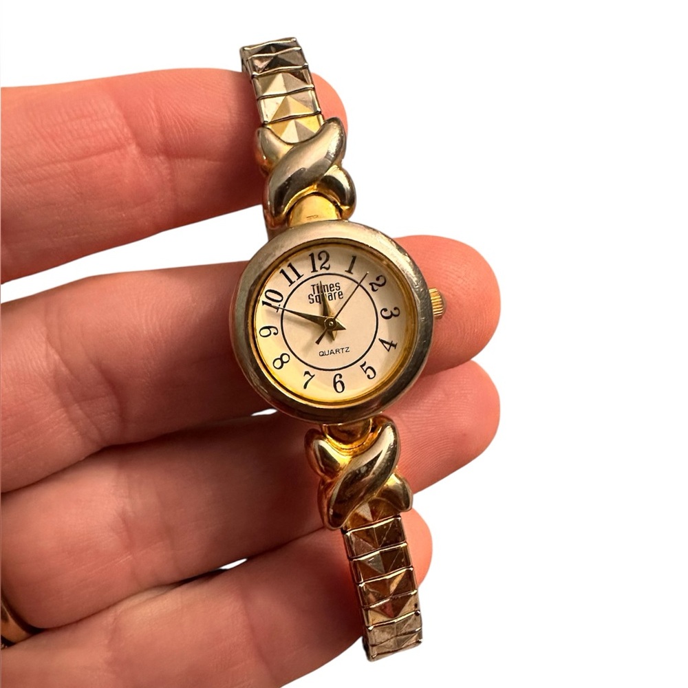 Times Square Watch Women Silver Gold Two Tone Stretch Band Needs New Battery!